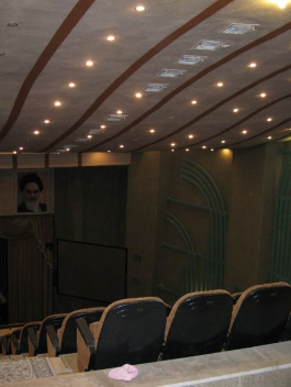 amfiteatre_daneshgahe_isfahan01